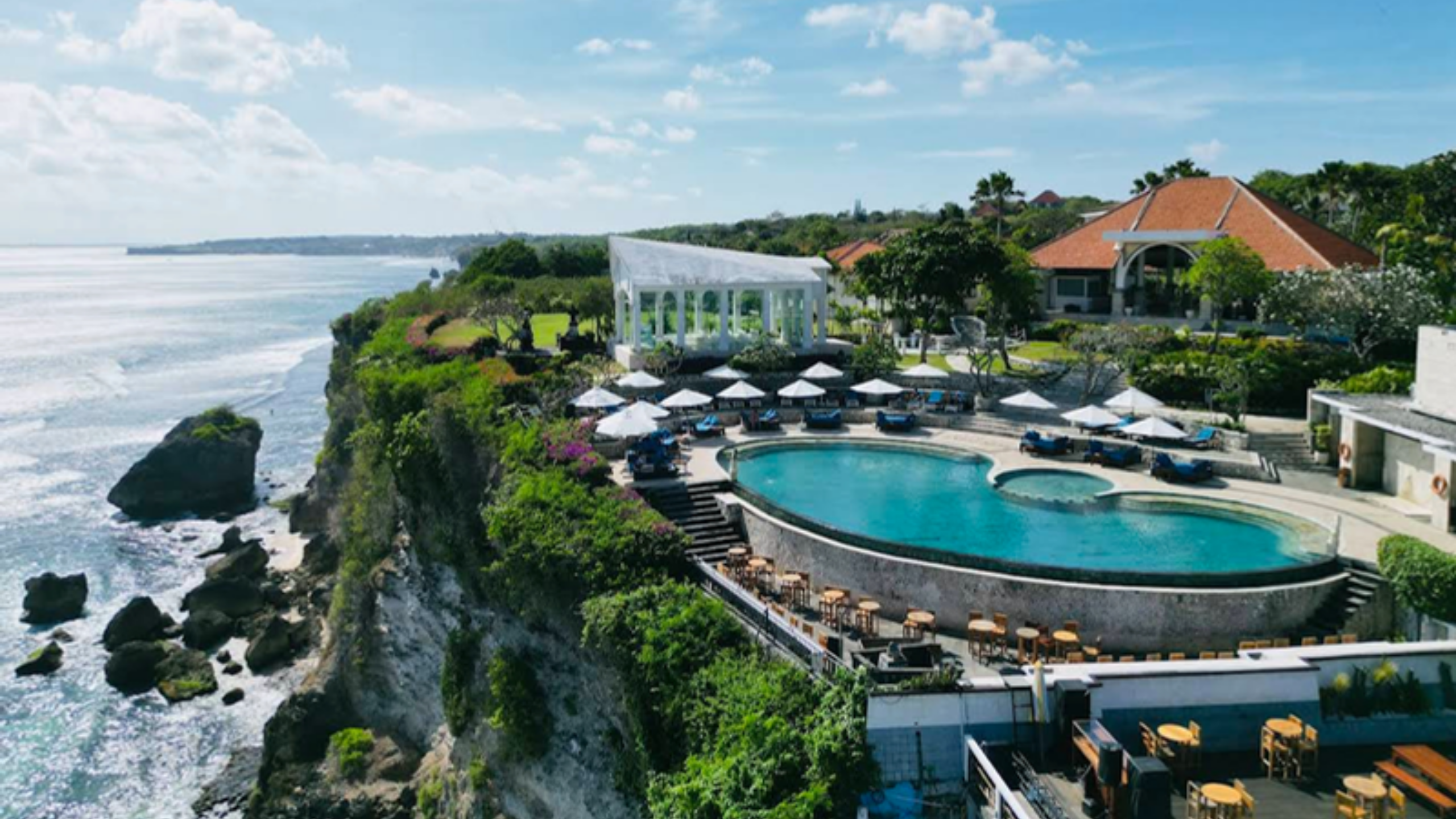 Experience Cliffside Sunset Dining & Lounge Vibes